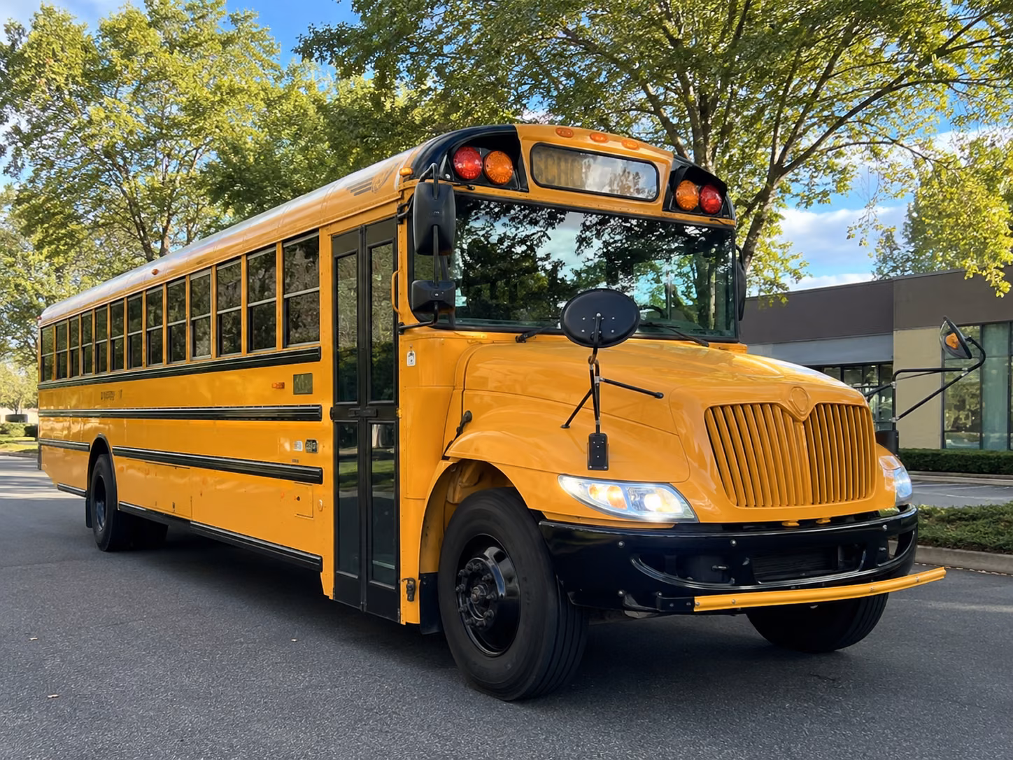 25 passenger minibus