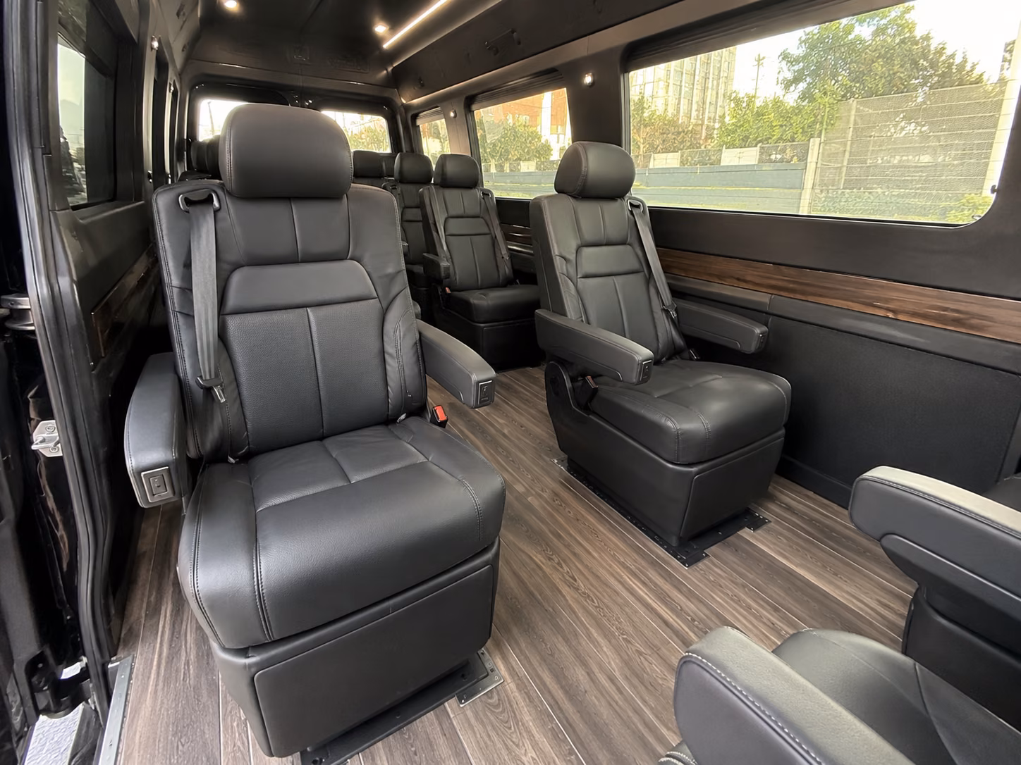 arrange transportation for your next airport transfer 3