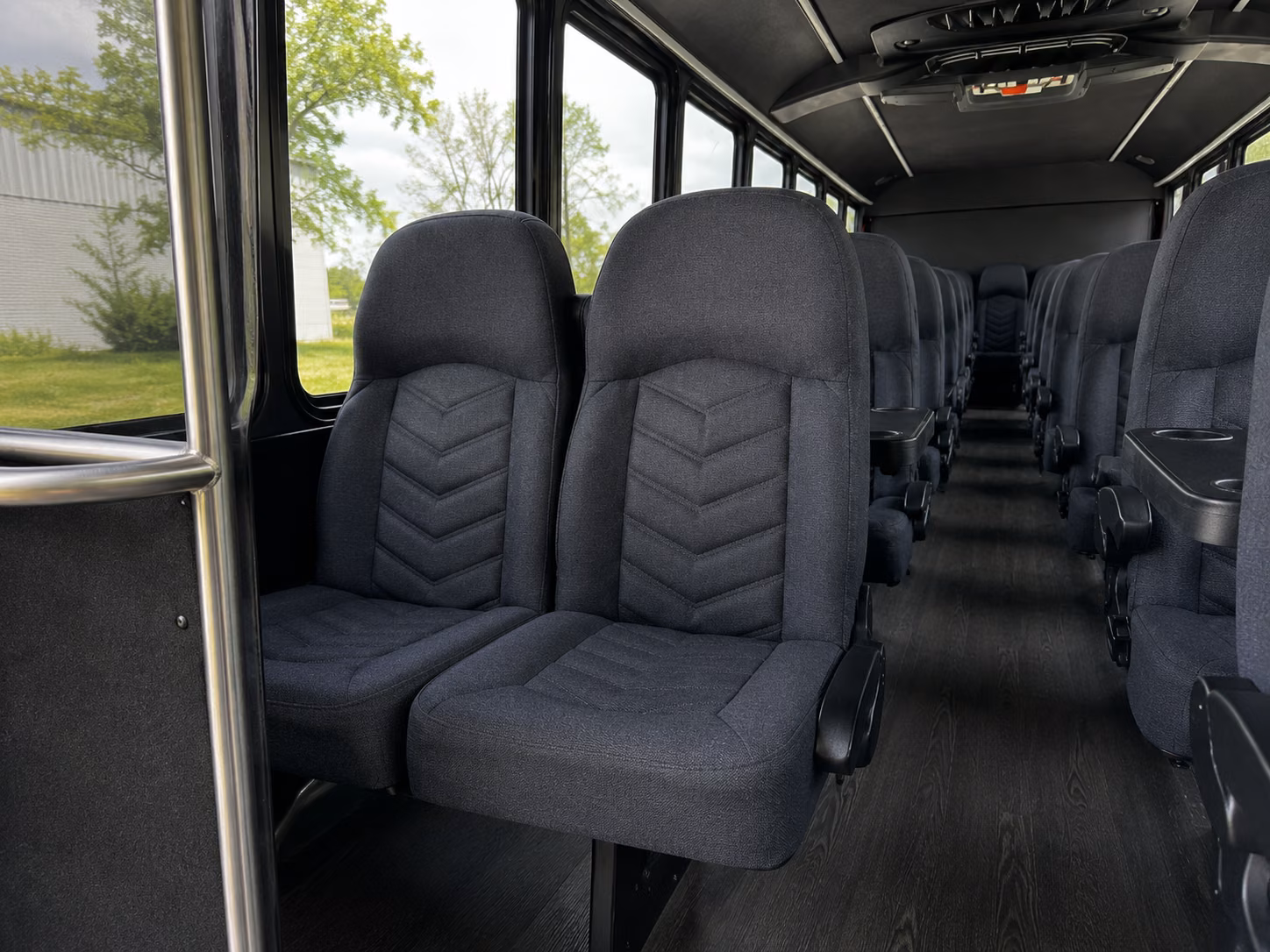 arrange transportation for your next wedding 4