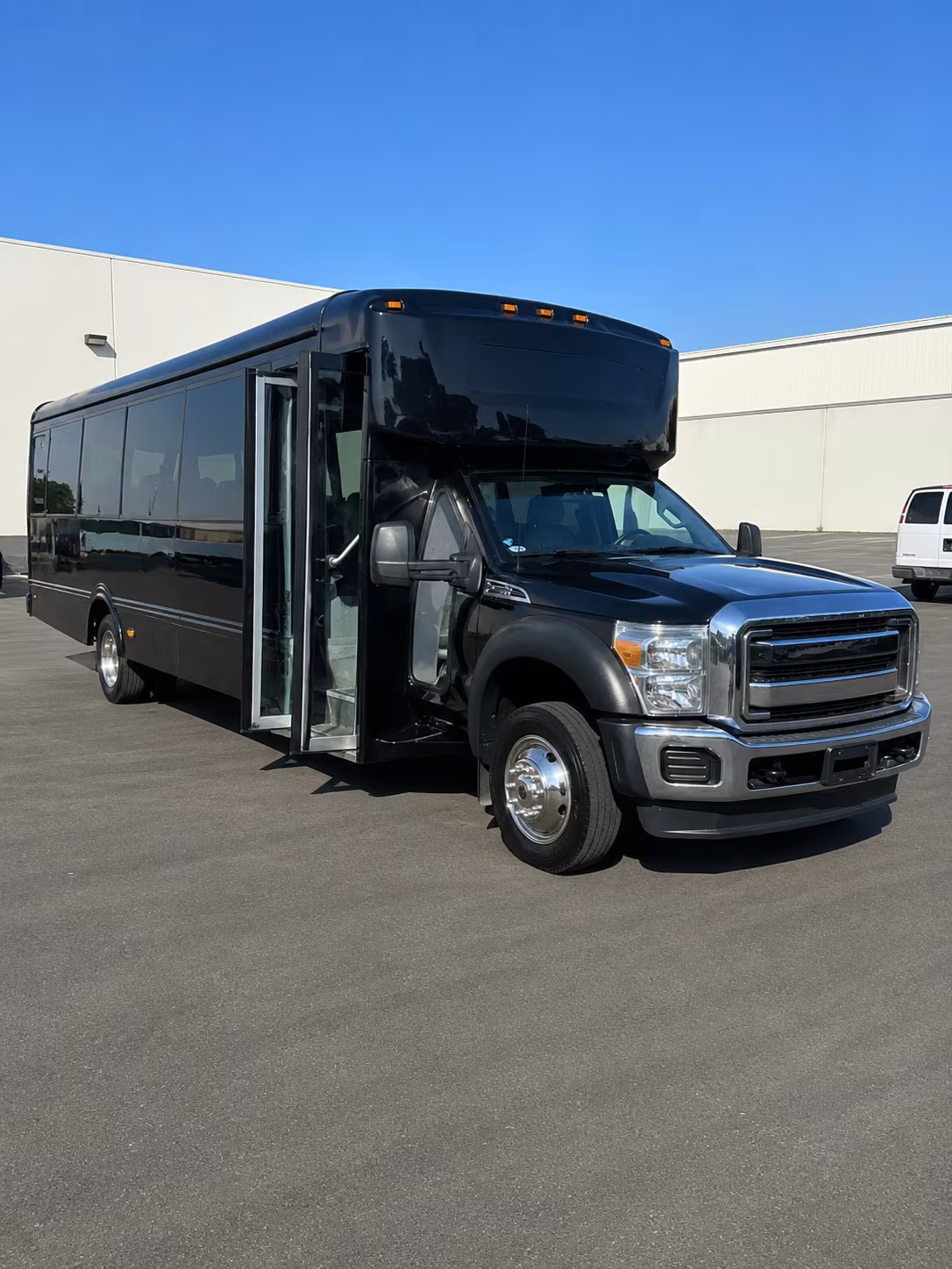buses for performing arts and cultural field trips across metro detroit