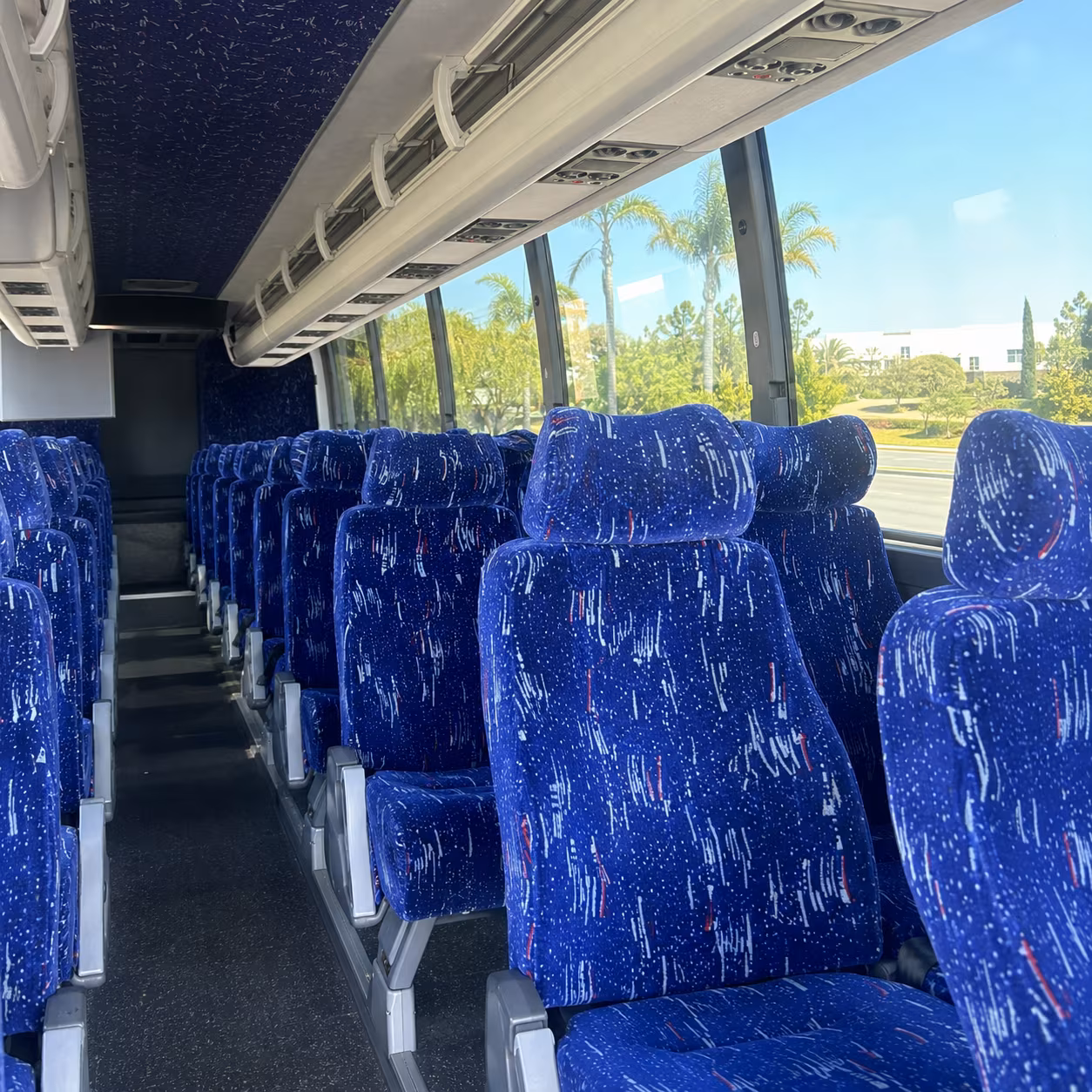 charter buses to pine knob music theatre shows near southfield