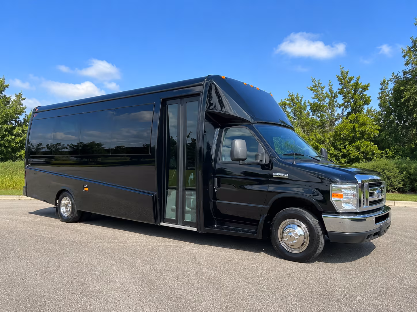 minibuses for cranbrook and oakland county educational destinations