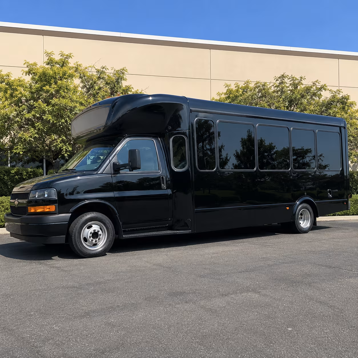 party buses to little caesars arena from southfield
