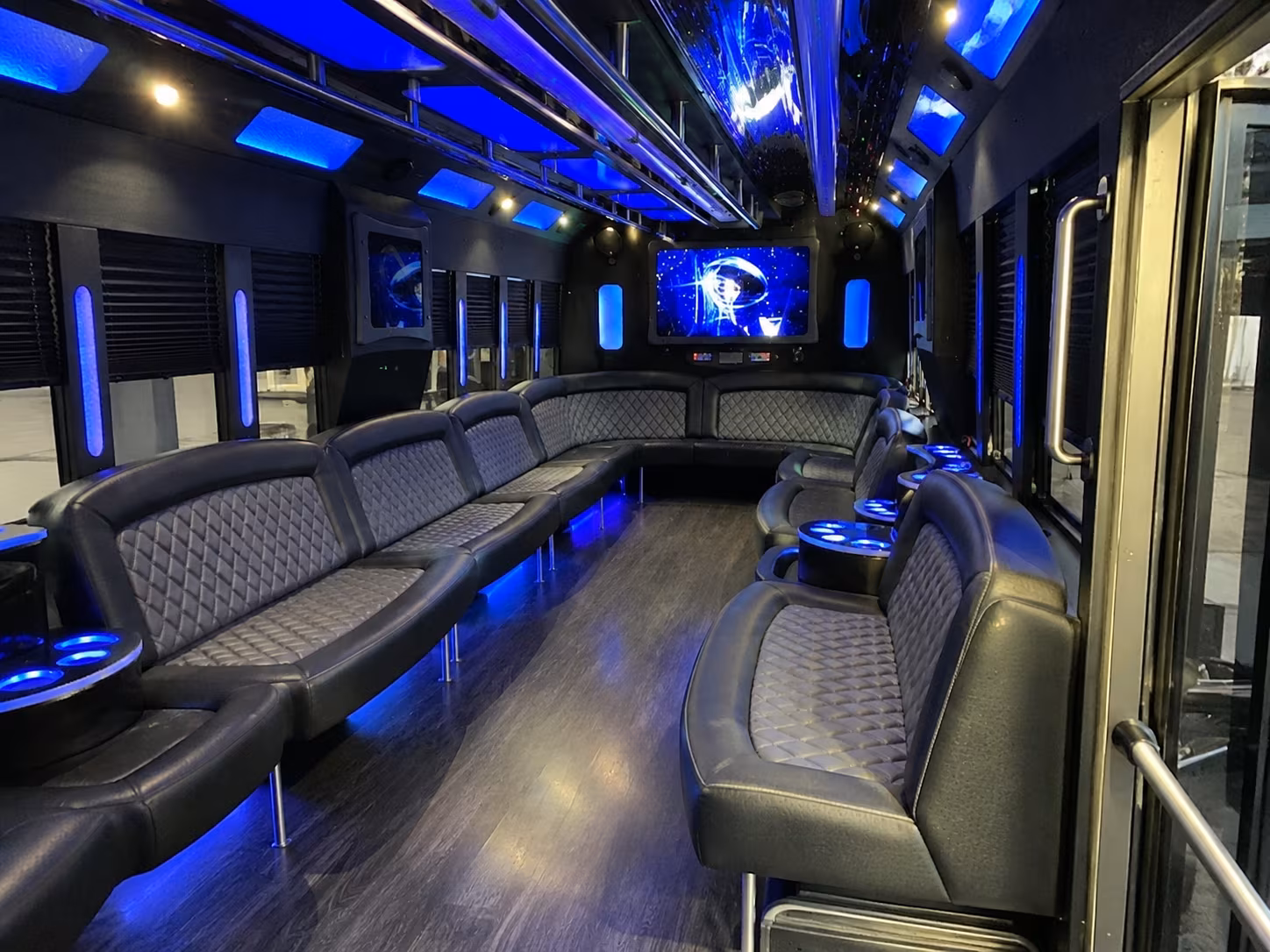 southfield 28 passenger party bus interior