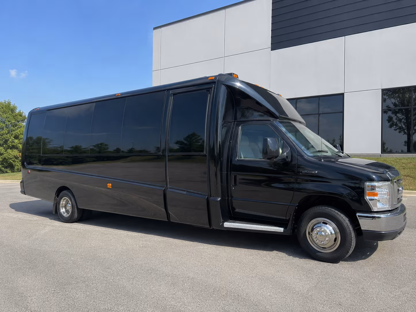 southfield quinceanera sweet 16 party bus rental